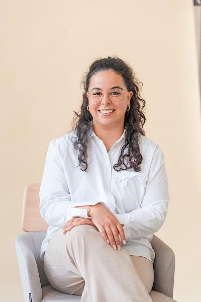 Dunia Alaoui Close-Up